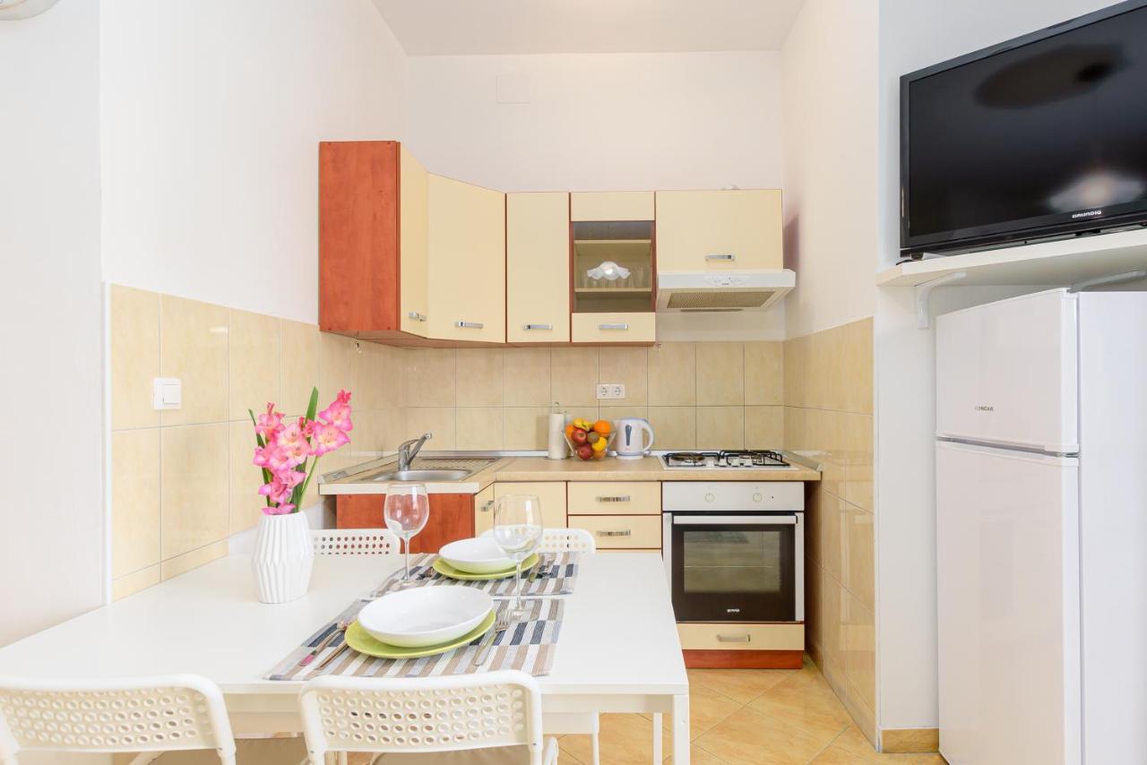 Apartmani Vita, Liznjan - Apartman 2 Buitenkant foto